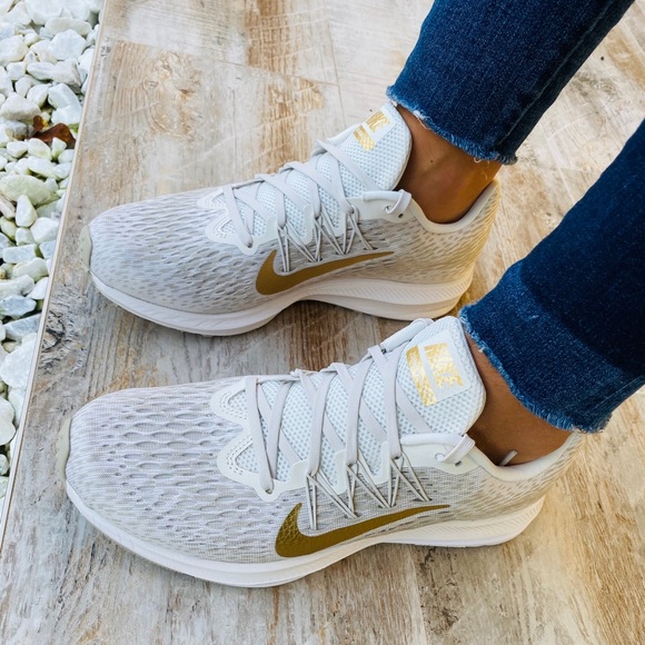 💫Nike Zoom Golden comfy running Day 💫New- - Picture 3 of 8